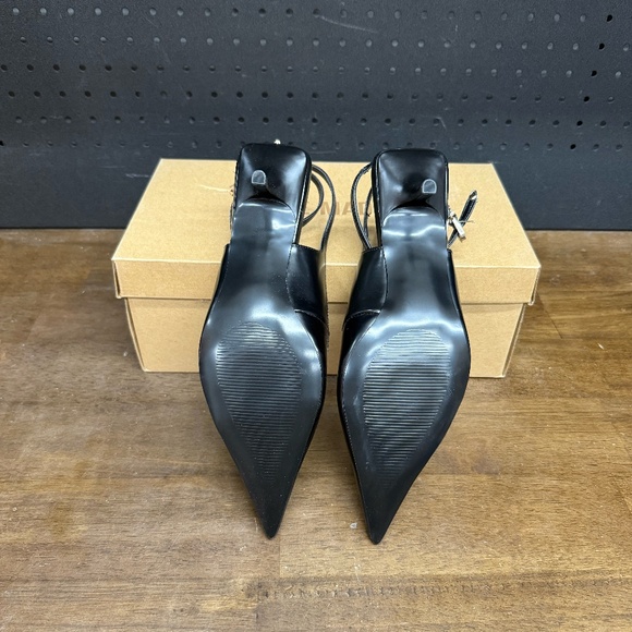 New/ W Box! Women's Steve Madden Black Gold Rizzie Kitten Heels Size 6 - Picture 5 of 5